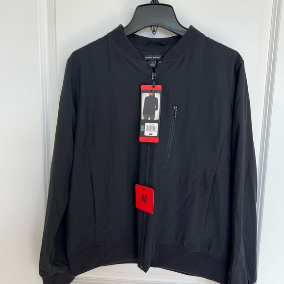 Banana Republic Jackets & Blazers - ❤️New Banana Republic jacket size M color Black